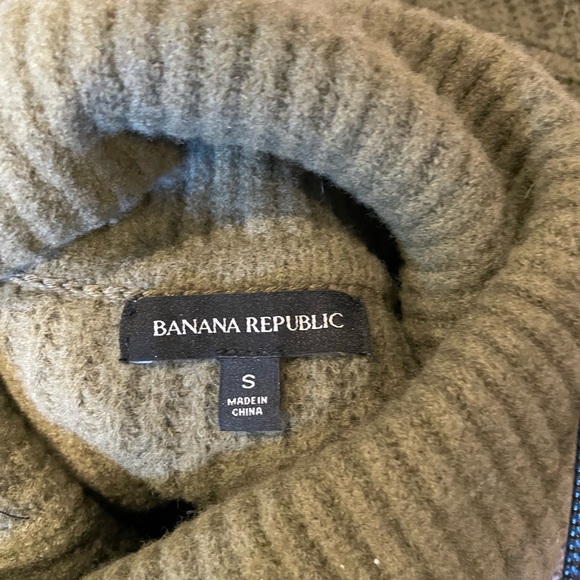 Crossover front turtleneck tunic - Picture 4 of 5